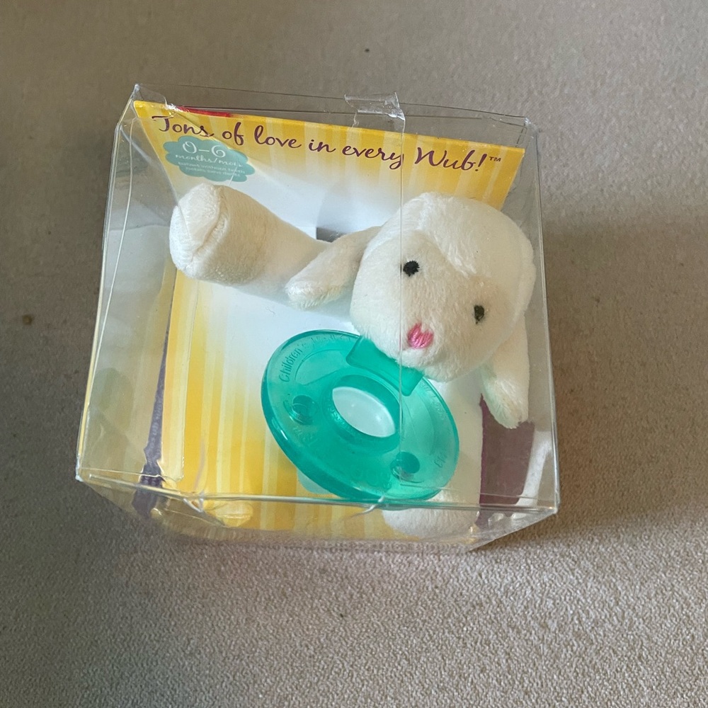 Wubbanub Lamb Pacifier - Picture 3 of 7